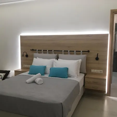 Το Πετρινο / The Petrino Apartments Stoupa Exterior photo