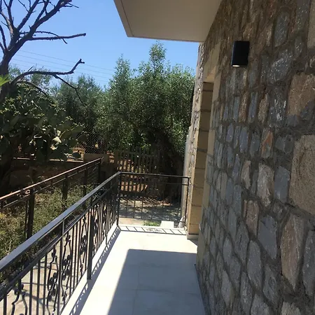 Το Πετρινο / The Petrino Apartments Stoupa Exterior photo