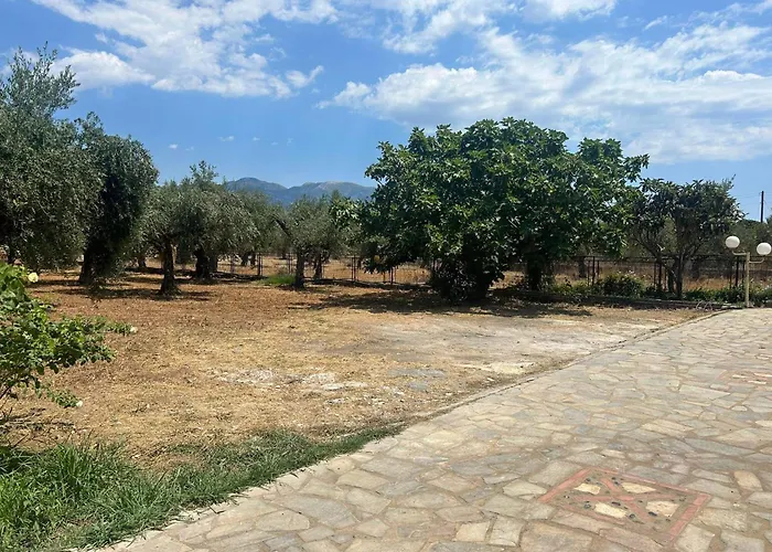 Το Πετρινο / The Petrino Apartments
